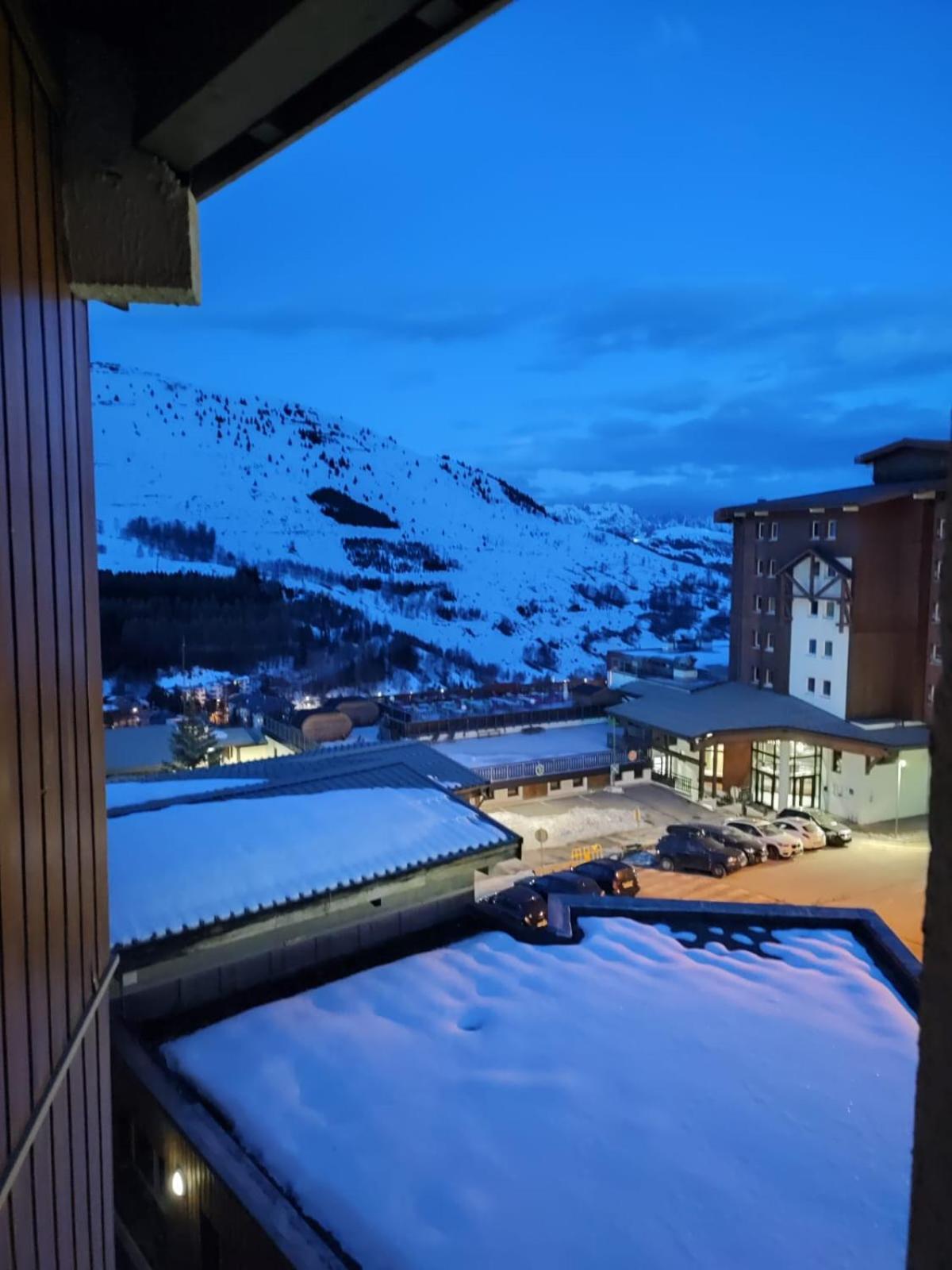 Les 2 Alpes Au Village 1800m-commerces Et Telesiege A 50m-retour Au Pied *